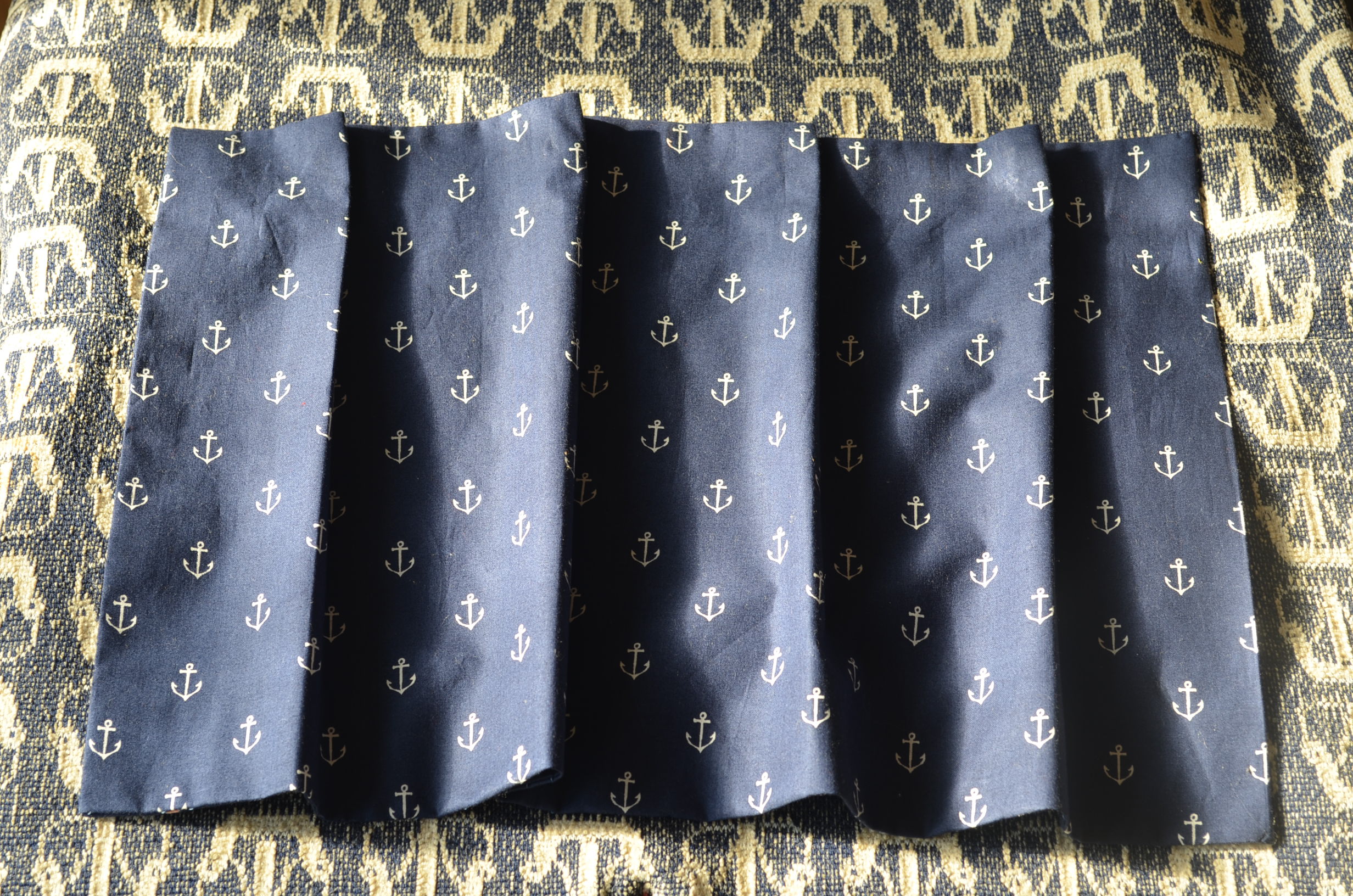 Sailboat interior, DIY curtains Sailing No Worries Moody